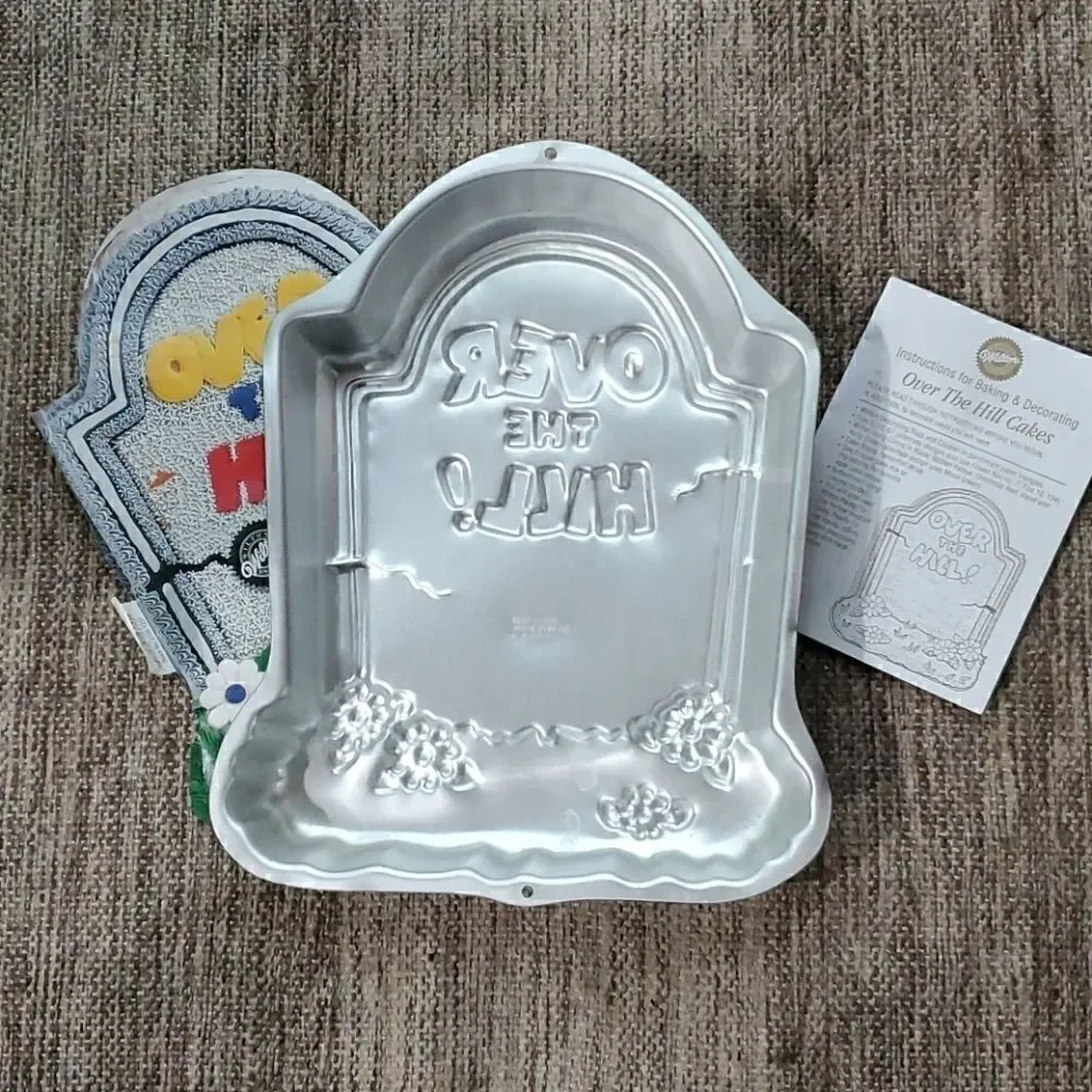 Wilton | 1995 Over the Hill Cake Pan